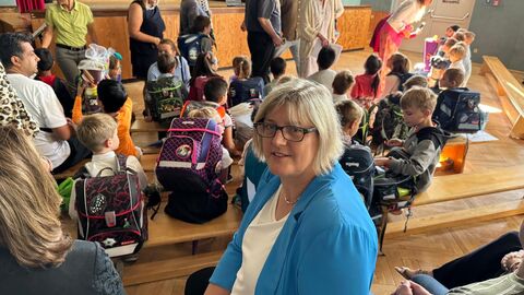 Staatssekretärin Dr. Sonja Optendrenk besucht die Emely Salzig Schule in Geisenheim
