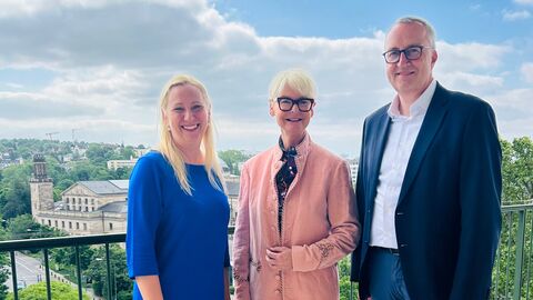 Ann Kathrin Linsenhoff wird als Beauftragte für das Sportland Hessen ernannt. Ann Kathrin Linsenhoff wird als Beauftragte für das Sportland Hessen ernannt.